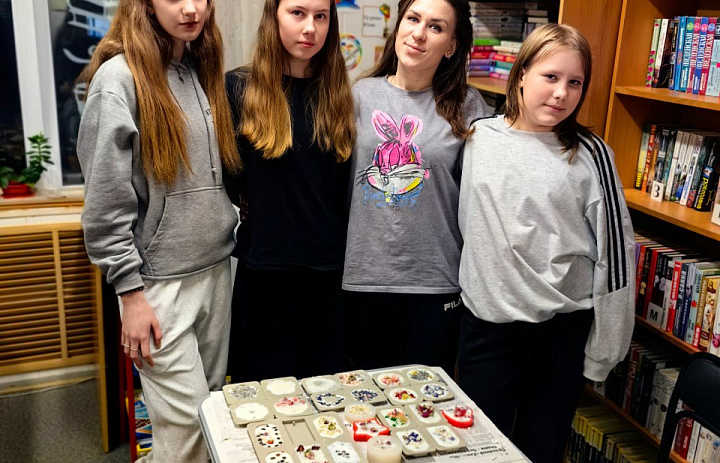 Мастер-класс ко Дню Матери в библиотеке д.Шапша